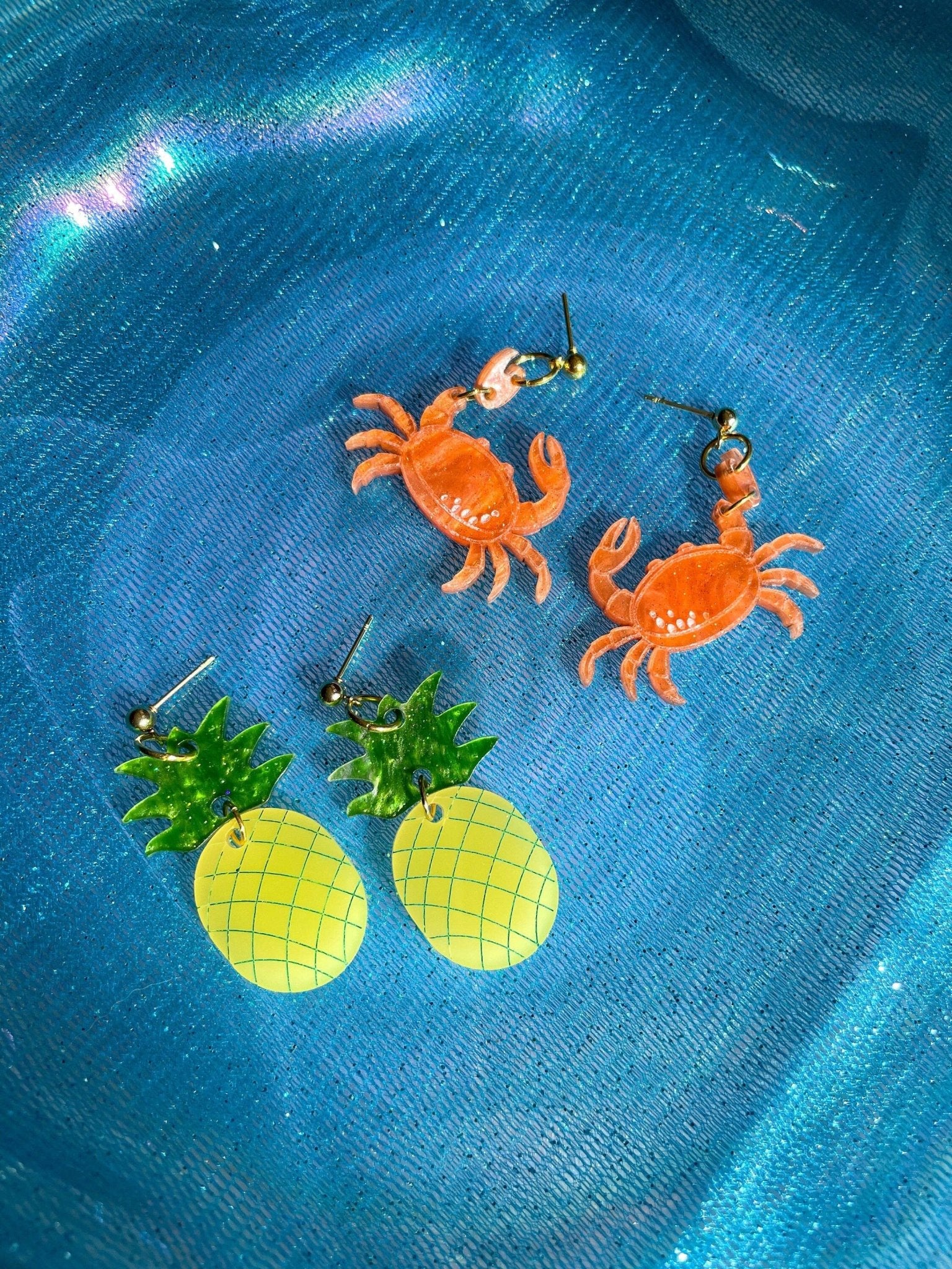 Crawling into Summer Crab Earrings Earrings La Vie Bien Crawling into Summer Crab Earrings