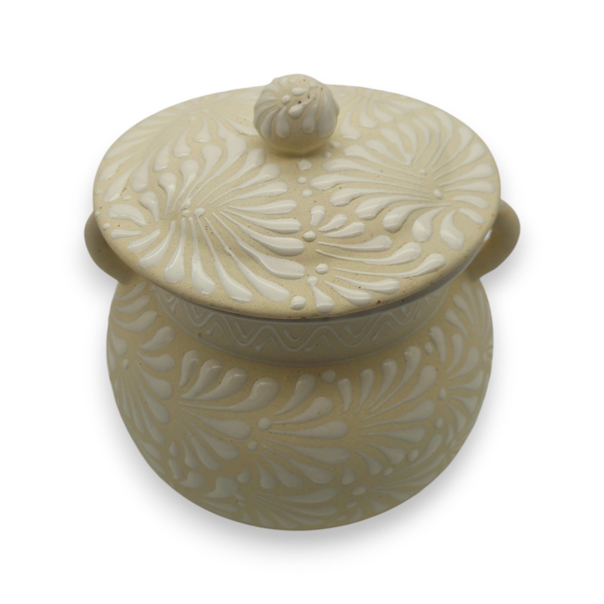 Cream Talavera Bean Pot with Lid | Handmade Mexican Clay Talavera Frijolero La Vie Bien Cream Talavera Bean Pot with Lid | Handmade Mexican Clay