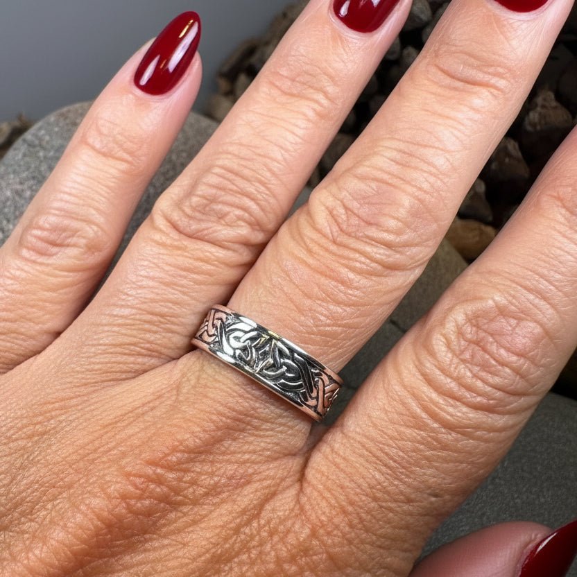 Dàil Celtic Ring in Sterling Silver Ring La Vie Bien Dàil Celtic Ring in Sterling Silver