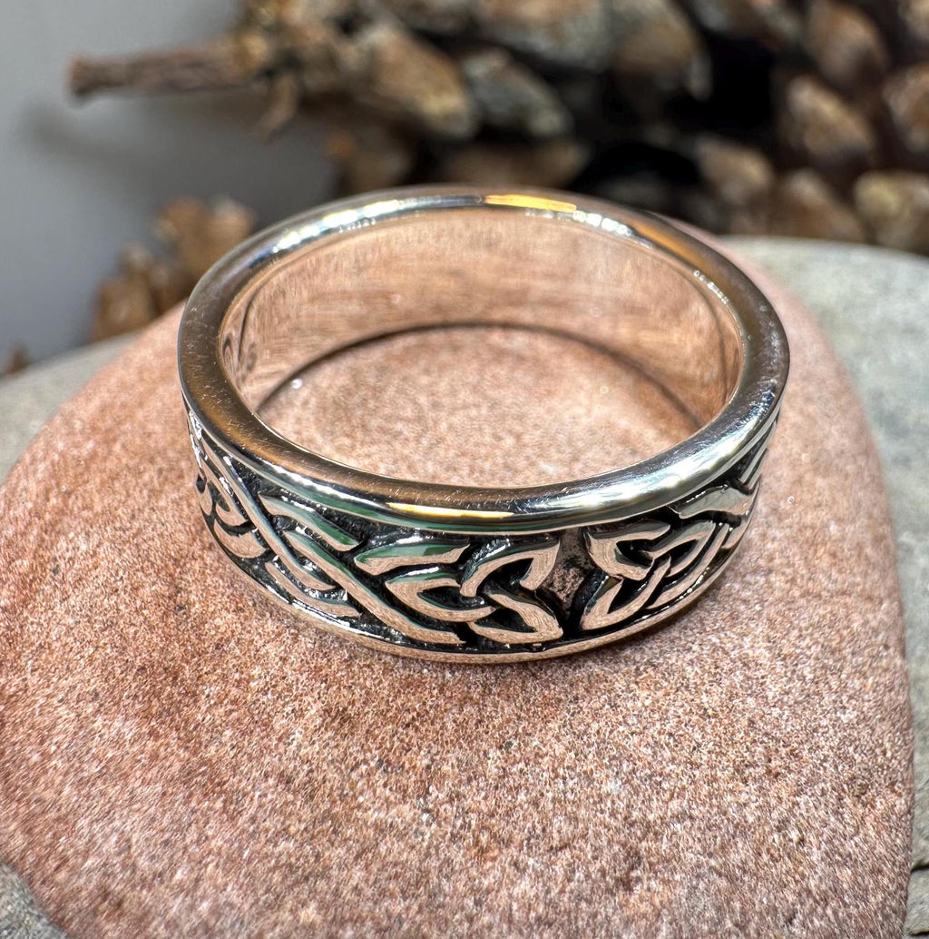 Dàil Celtic Ring in Sterling Silver Ring La Vie Bien Dàil Celtic Ring in Sterling Silver