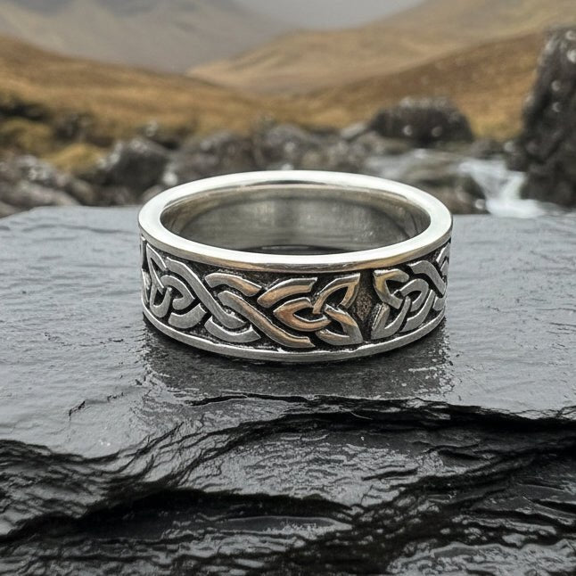 Dàil Celtic Ring in Sterling Silver Ring La Vie Bien Dàil Celtic Ring in Sterling Silver