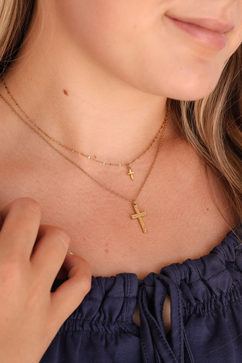 Dainty Cross Necklace Necklace La Vie Bien Dainty Cross Necklace