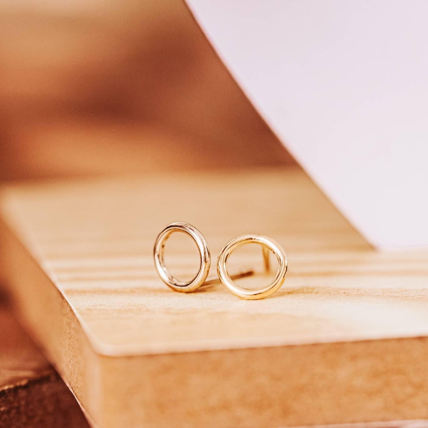 Dainty Rectangle Dangle Gold Earrings Earrings La Vie Bien Dainty Rectangle Dangle Gold Earrings