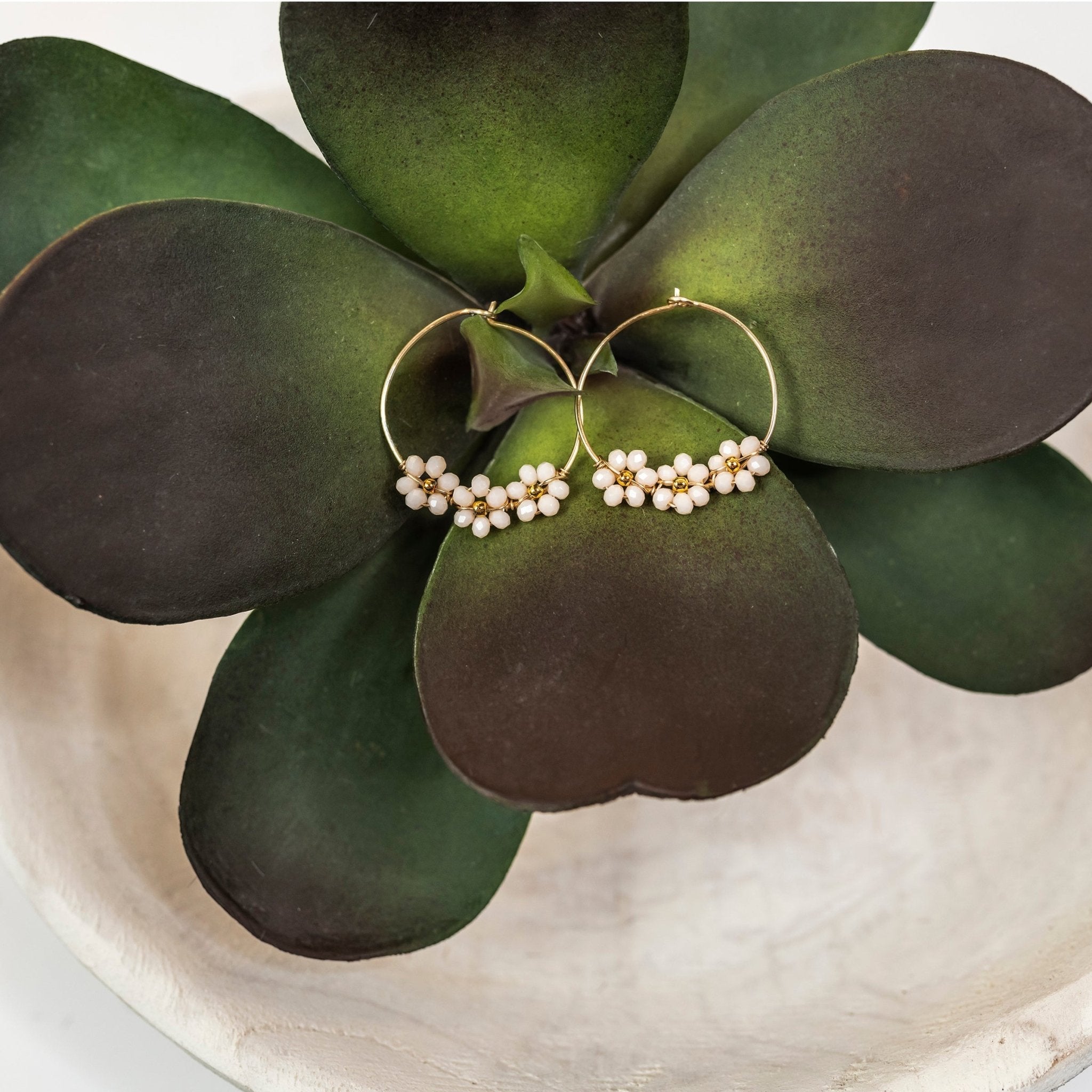 Daisy gold earrings Earrings La Vie Bien Daisy gold earrings