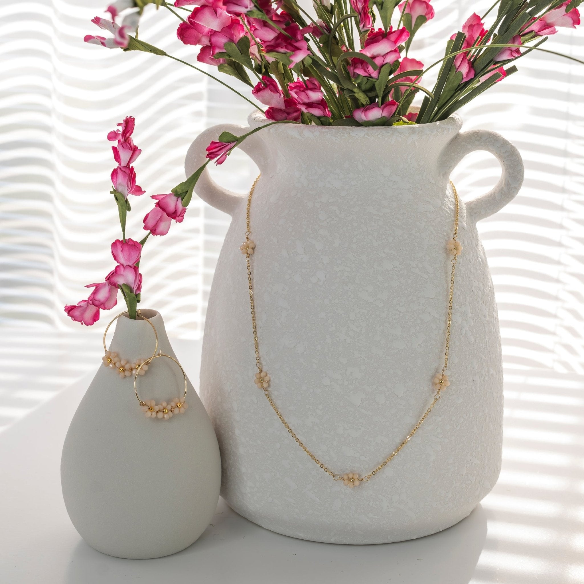 Daisy gold necklace Necklaces La Vie Bien Daisy gold necklace
