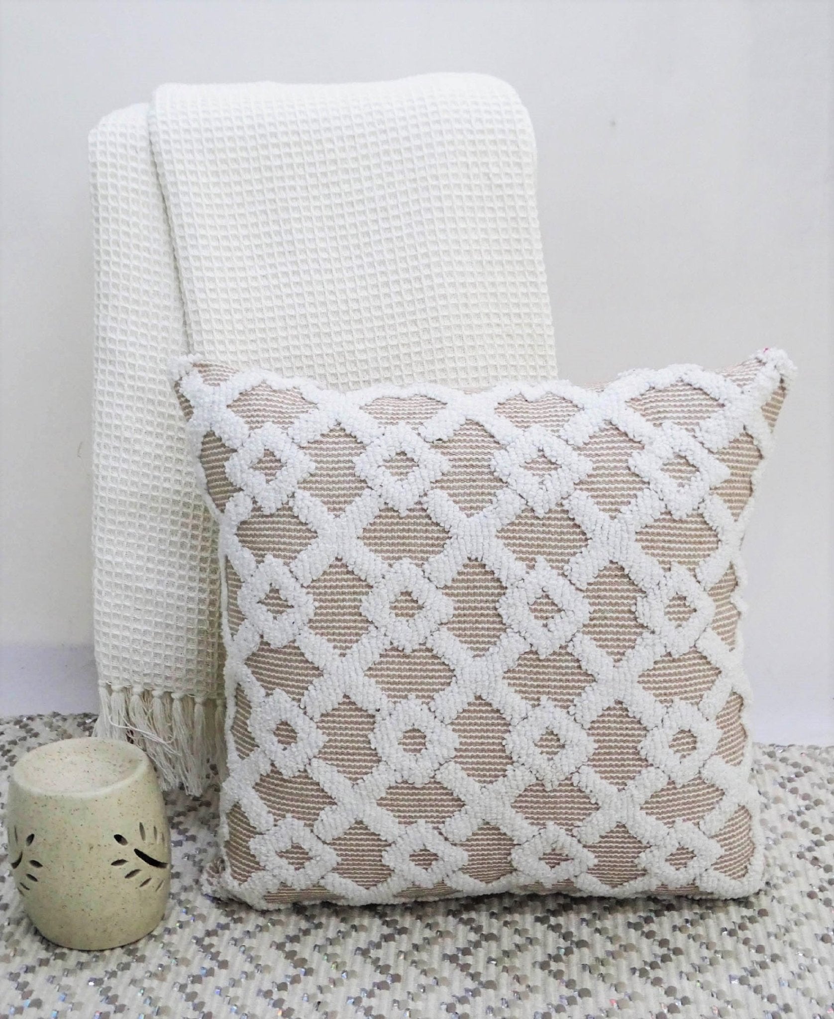 Decorative Beige Accent Throw Pillow 20"x20" Home Furnishings La Vie Bien Decorative Beige Accent Throw Pillow 20"x20"