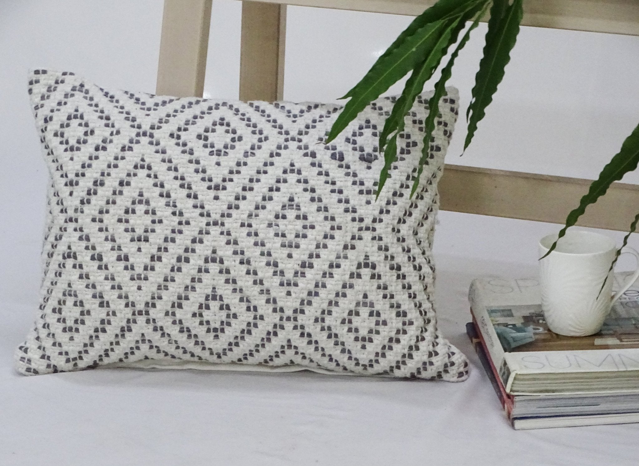 Decorative Cotton Throw Pillow for Chair 14"x20" Home Furnishings La Vie Bien Decorative Cotton Throw Pillow for Chair 14"x20"