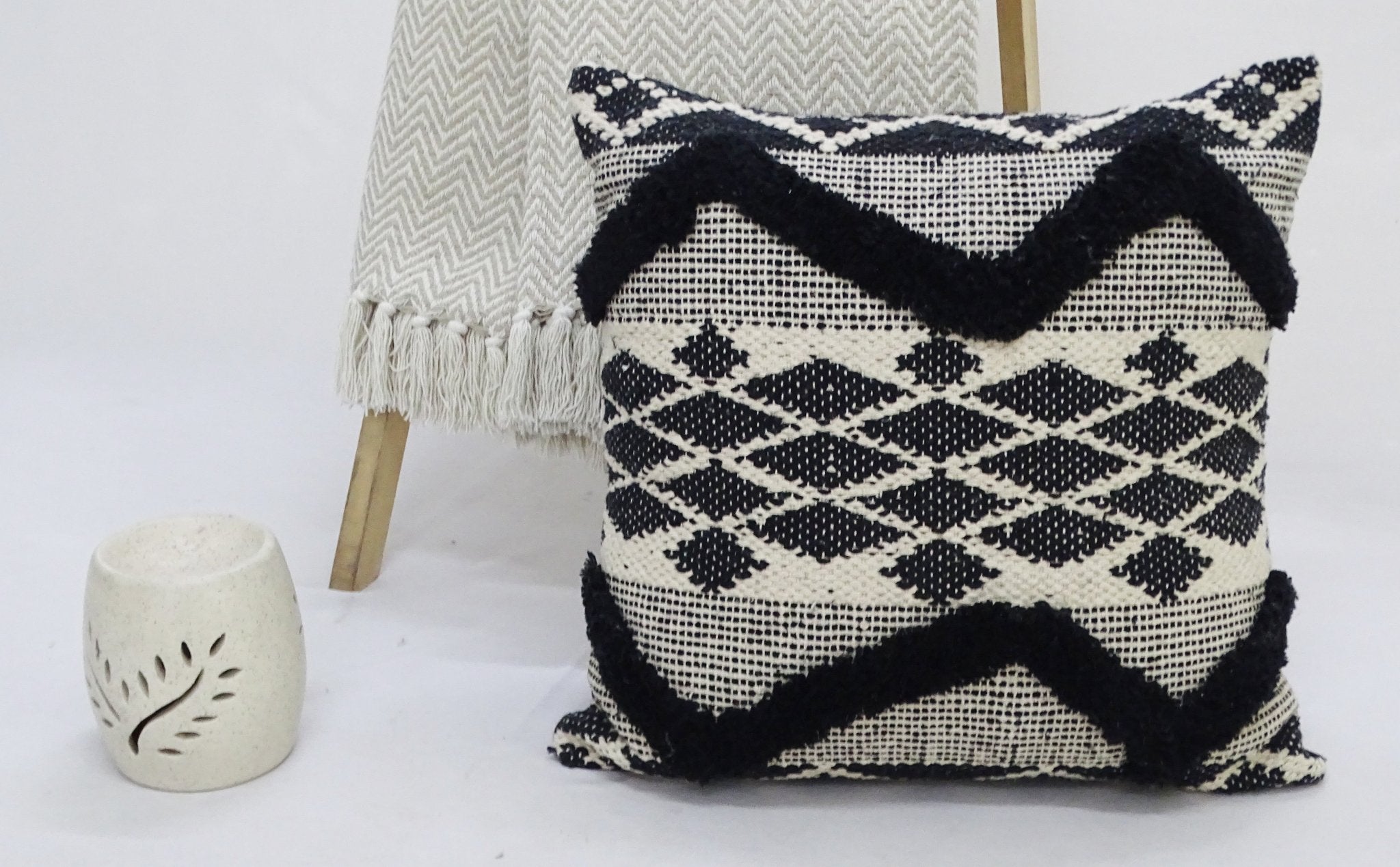 Decorative Tufted Chevron Pillow 20"x20" for Couch Home Furnishings La Vie Bien Decorative Tufted Chevron Pillow 20"x20" for Couch