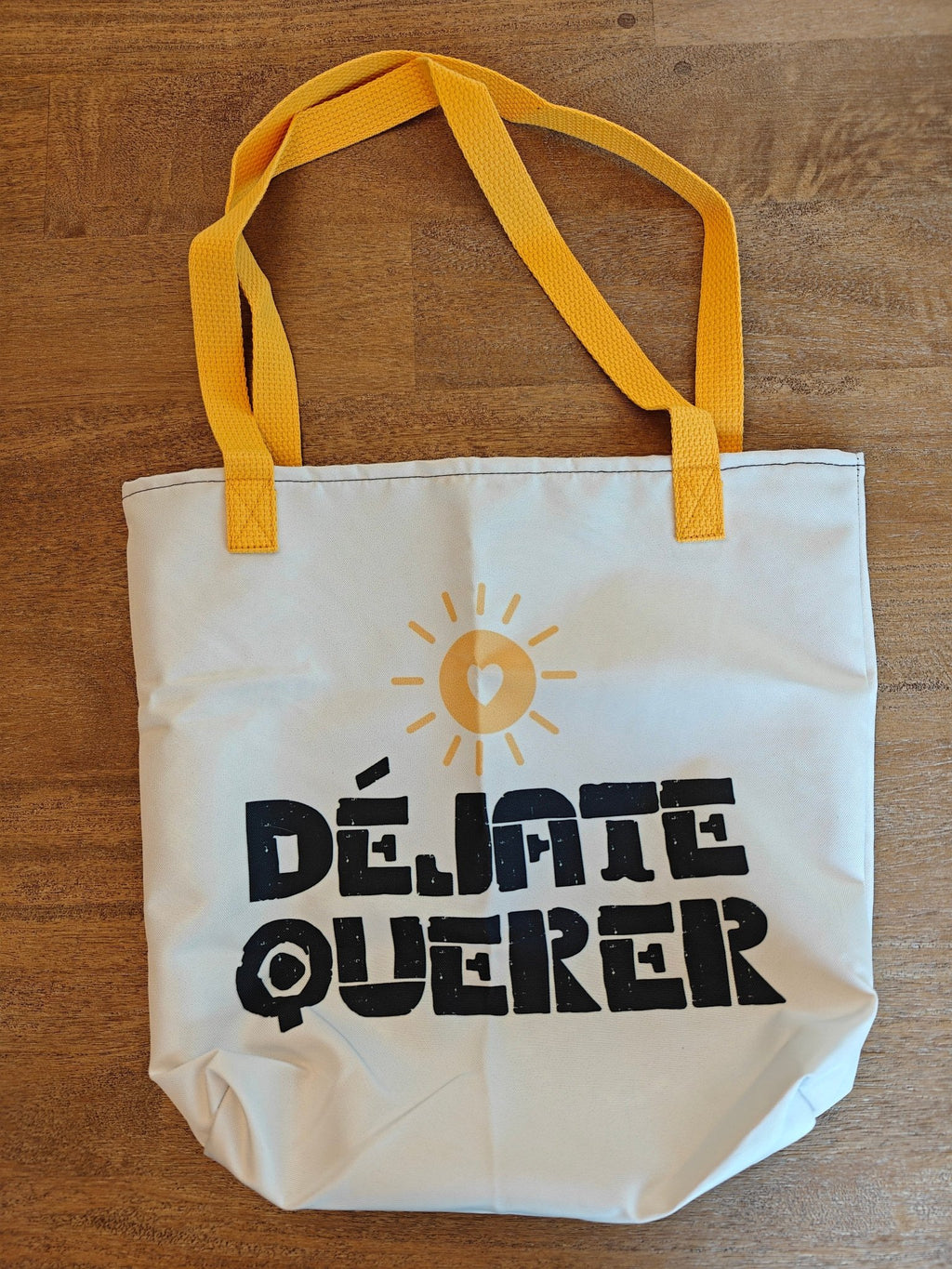Déjate querer (let yourself be loved) Tote bag for Spanish speakers, mental health reminder gifts Bags La Vie Bien Déjate querer (let yourself be loved) Tote bag for Spanish speakers, mental health reminder gifts