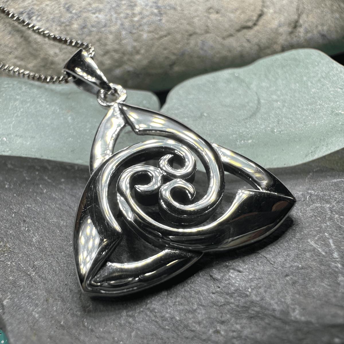 Devonna Trinity Knot Necklace Pendant La Vie Bien Devonna Trinity Knot Necklace
