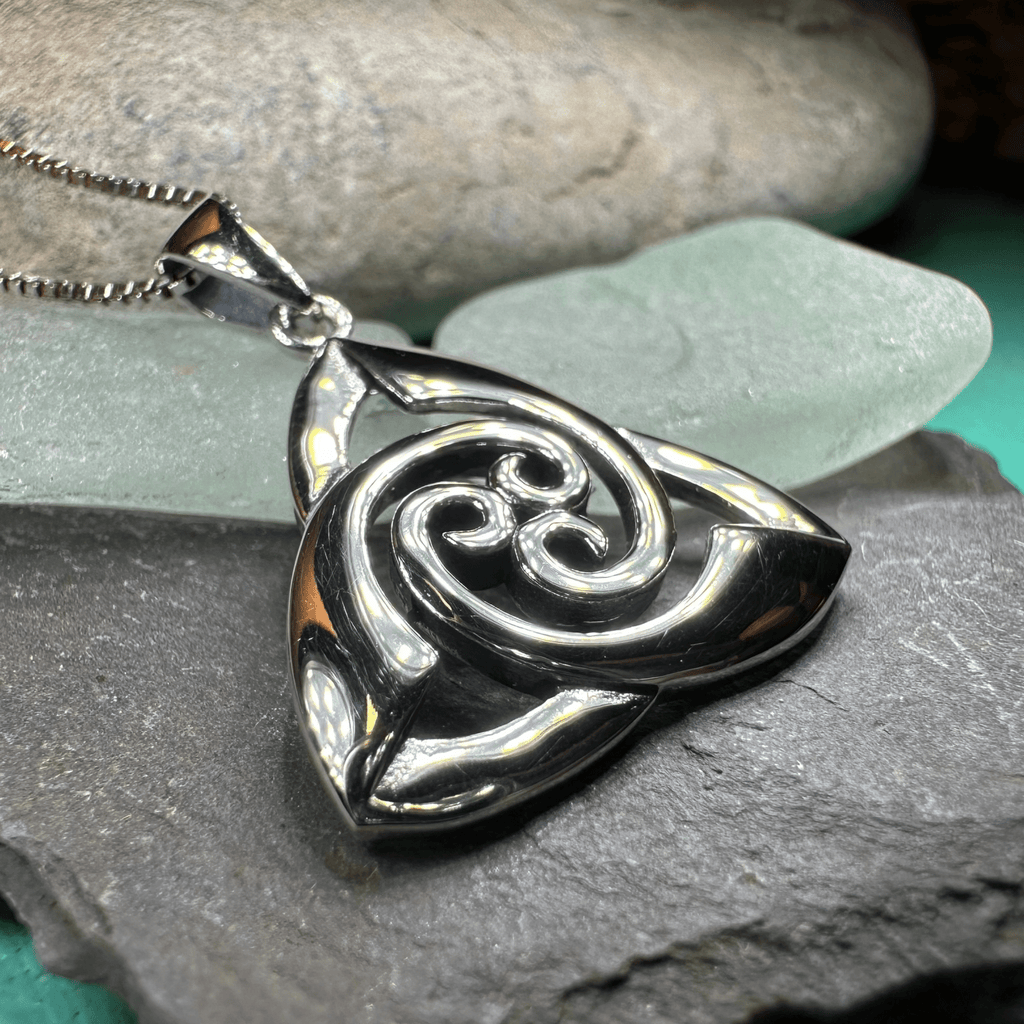 Devonna Trinity Knot Necklace Pendant La Vie Bien Devonna Trinity Knot Necklace