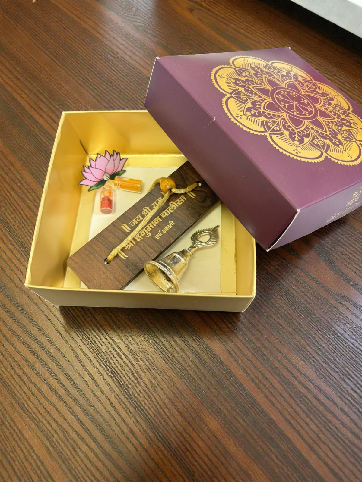 Devotional Combo - Arati Sangrah, Bell & Lotus Haldi Kumkum Packet in Gift Box La Vie Bien Devotional Combo - Arati Sangrah, Bell & Lotus Haldi Kumkum Packet in Gift Box