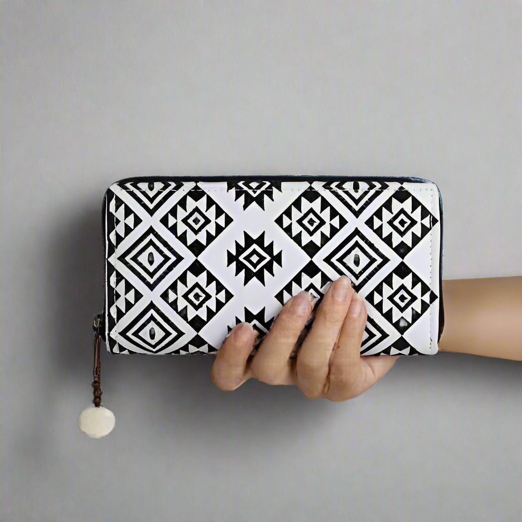Diamond Star Embroidered Boho Handmade Wallet - Thailand Wallets La Vie Bien Diamond Star Embroidered Boho Handmade Wallet - Thailand