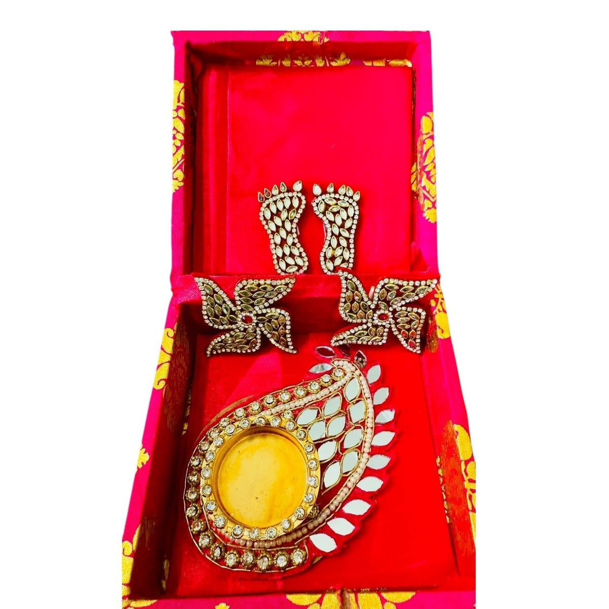 Diwali Gift Combos - Diya & Kundan Laxmi Charan with Swastik in Gift Box La Vie Bien Diwali Gift Combos - Diya & Kundan Laxmi Charan with Swastik in Gift Box