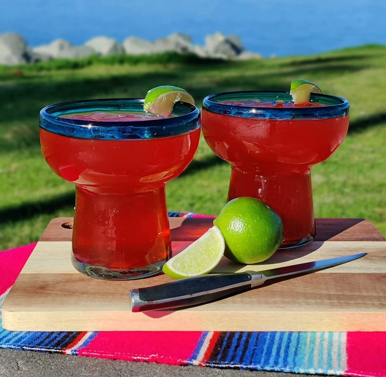 Dos Sueños Mexican Hand Blown Glass – Set of 4 Hand Blown Stemless Aqua Rim Margarita Glasses (14oz) by Dos Sueños
