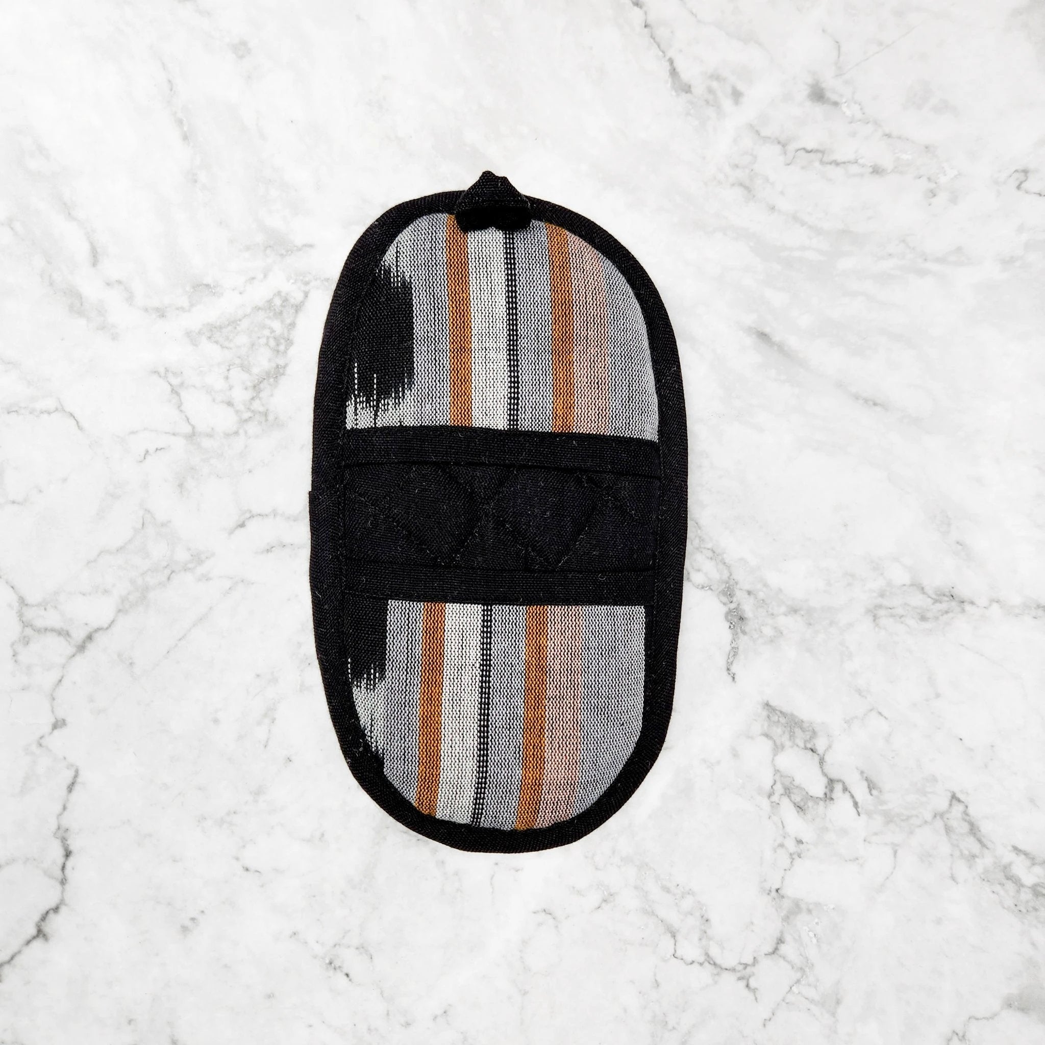 Double Ended Oval Pot Holder by Upavim Crafts