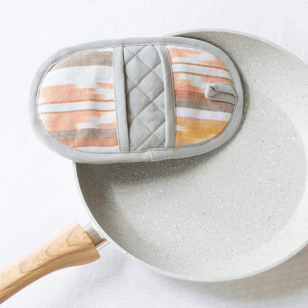 Double Ended Oval Pot Holder by Upavim Crafts