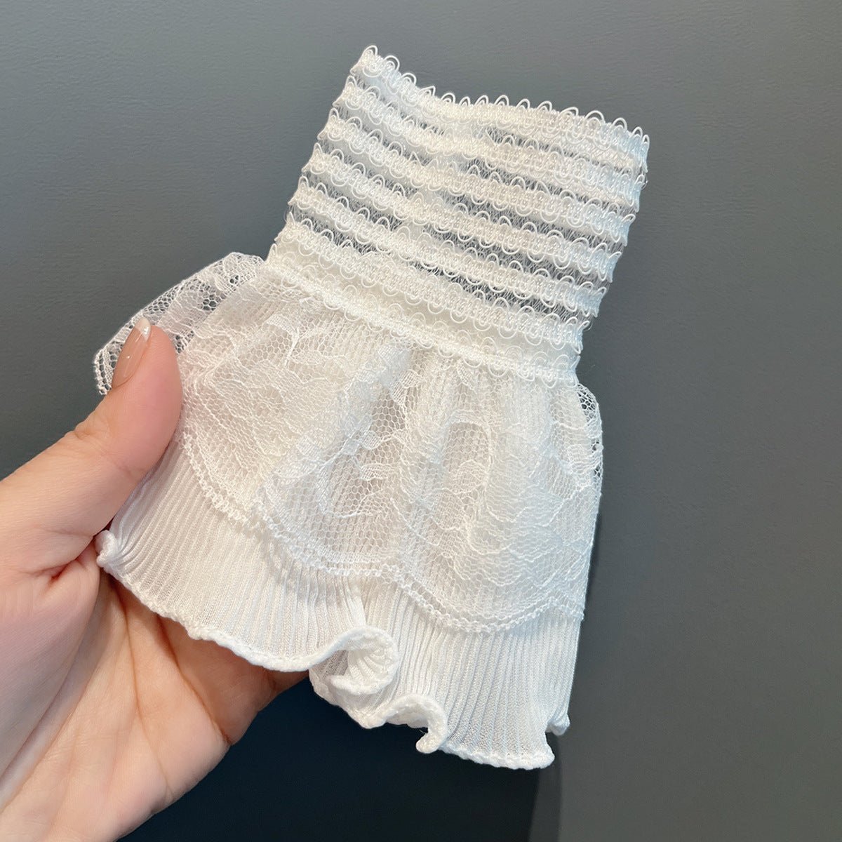 Double Layer Lace Ruffle Cuff Sleeves (MAC421) La Vie Bien Double Layer Lace Ruffle Cuff Sleeves (MAC421)