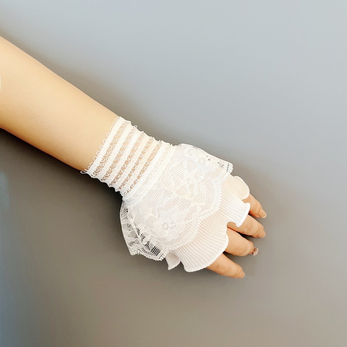 Double Layer Lace Ruffle Cuff Sleeves (MAC421) La Vie Bien Double Layer Lace Ruffle Cuff Sleeves (MAC421)