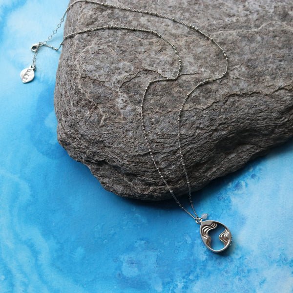 Drift Necklace – Aquamarine Blue Acrylic & Agate Teardrop Pendant Jewelry La Vie Bien Drift Necklace – Aquamarine Blue Acrylic & Agate Teardrop Pendant