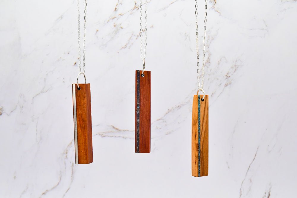 Stone Inlay Bar Necklace