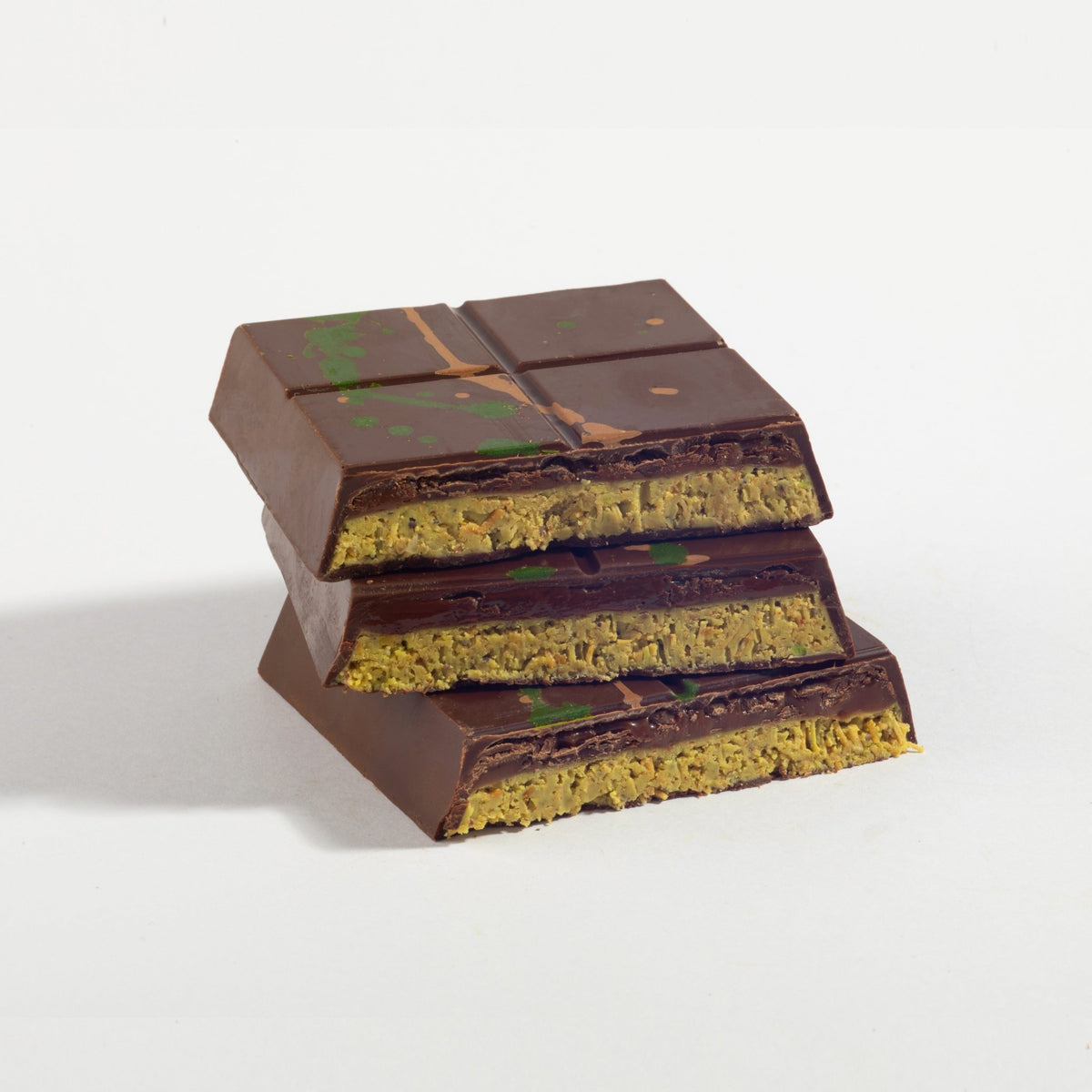 Dubai Done Better - Pistachio Milk Chocolate Caramel Bar Dubai Done Better Bars La Vie Bien Dubai Done Better - Pistachio Milk Chocolate Caramel Bar