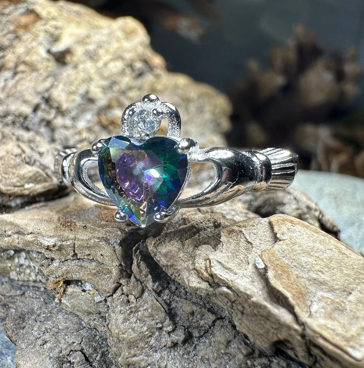 Dunmore Claddagh Ring Ring La Vie Bien Dunmore Claddagh Ring