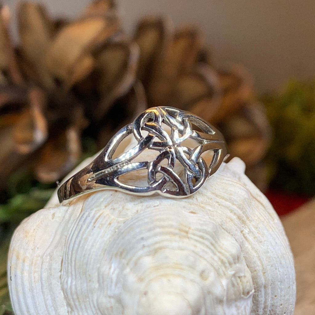 Eiyen Celtic Knot Ring in Sterling Silver Ring La Vie Bien Eiyen Celtic Knot Ring in Sterling Silver