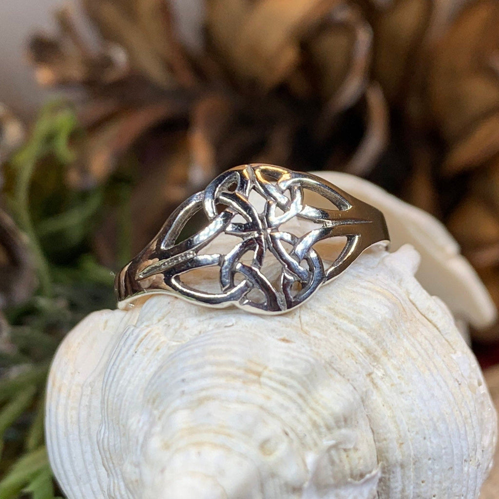 Eiyen Celtic Knot Ring in Sterling Silver Ring La Vie Bien Eiyen Celtic Knot Ring in Sterling Silver