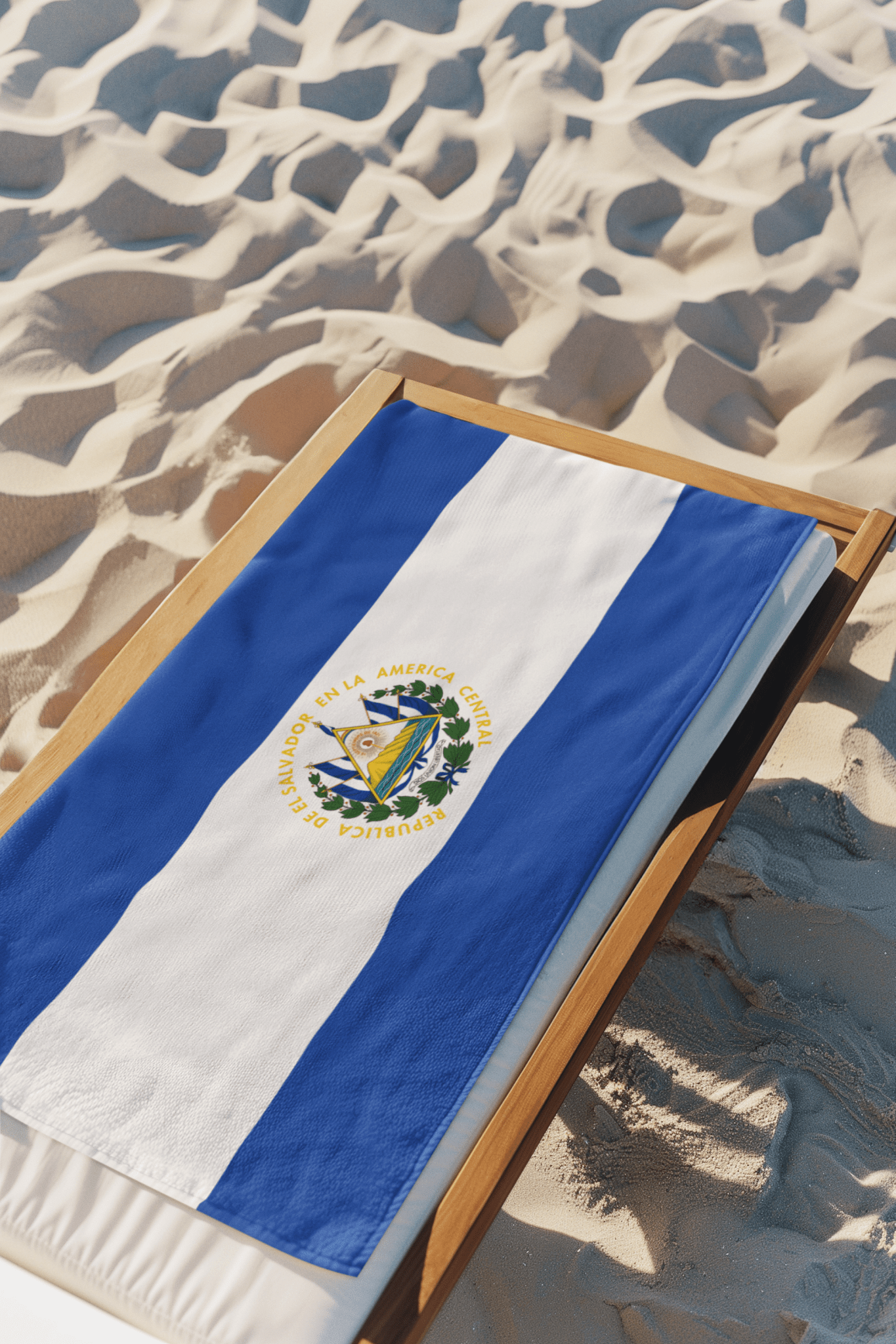 El Salvador Flag Beach Towel | Quality & Long Lasting - 2 Sizes | Salvadorian Pride | Gift for Salvadorians | Púchica Vos Home Decor La Vie Bien El Salvador Flag Beach Towel | Quality & Long Lasting - 2 Sizes | Salvadorian Pride | Gift for Salvadorians | Púchica Vos