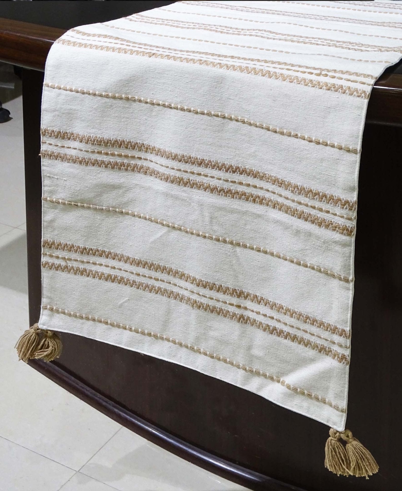 Elegant Beige off-white Embroidered Cotton Table Runner - 16"x90" Dining Decor La Vie Bien Elegant Beige off-white Embroidered Cotton Table Runner - 16"x90"