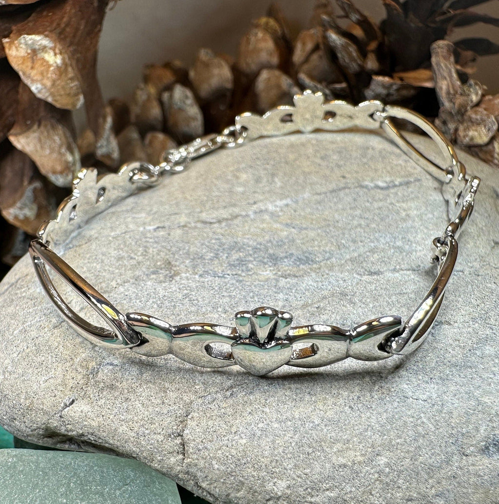 Elegant Irish Claddagh Bracelet Bracelet La Vie Bien Elegant Irish Claddagh Bracelet