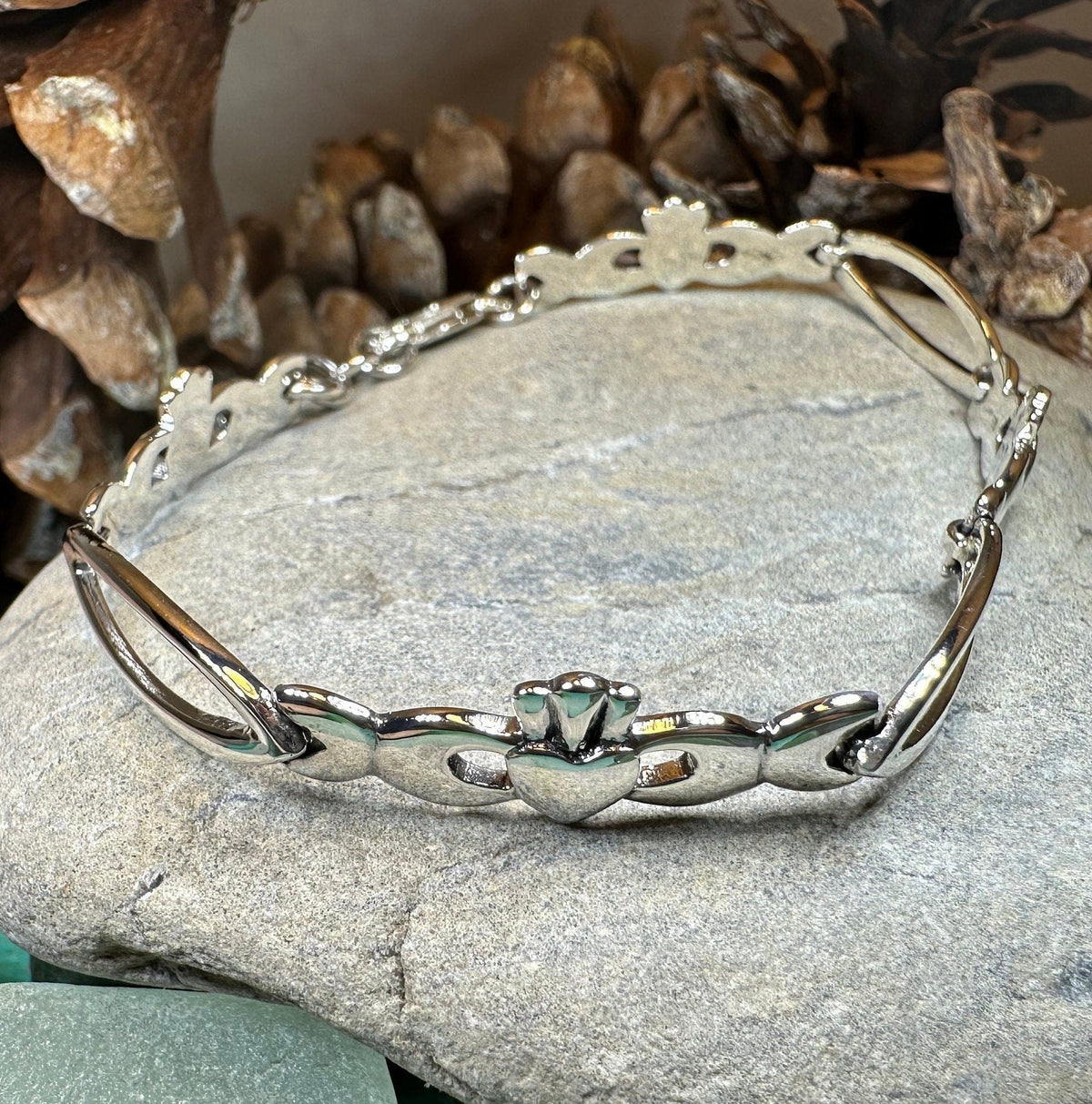 Elegant Irish Claddagh Bracelet Bracelet La Vie Bien Elegant Irish Claddagh Bracelet