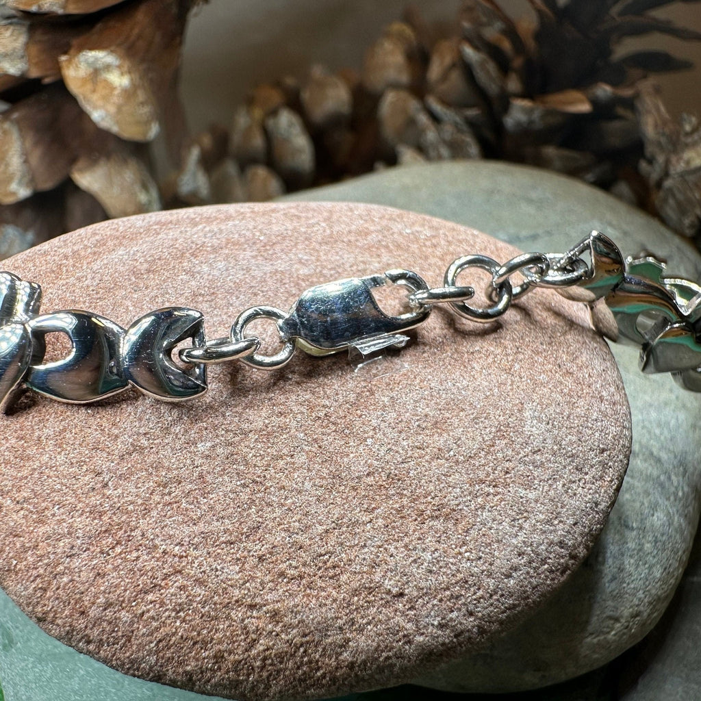 Elegant Irish Claddagh Bracelet Bracelet La Vie Bien Elegant Irish Claddagh Bracelet