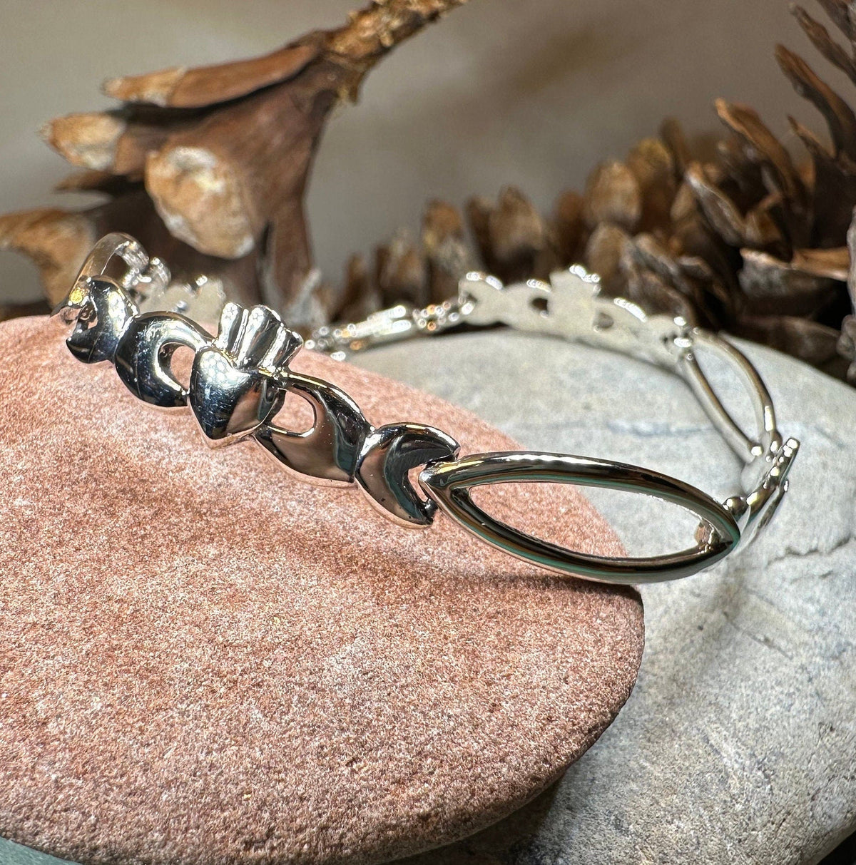 Elegant Irish Claddagh Bracelet Bracelet La Vie Bien Elegant Irish Claddagh Bracelet
