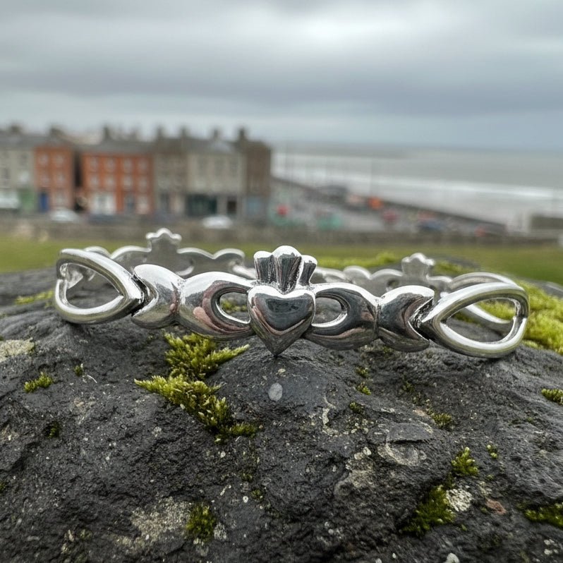 Elegant Irish Claddagh Bracelet Bracelet La Vie Bien Elegant Irish Claddagh Bracelet