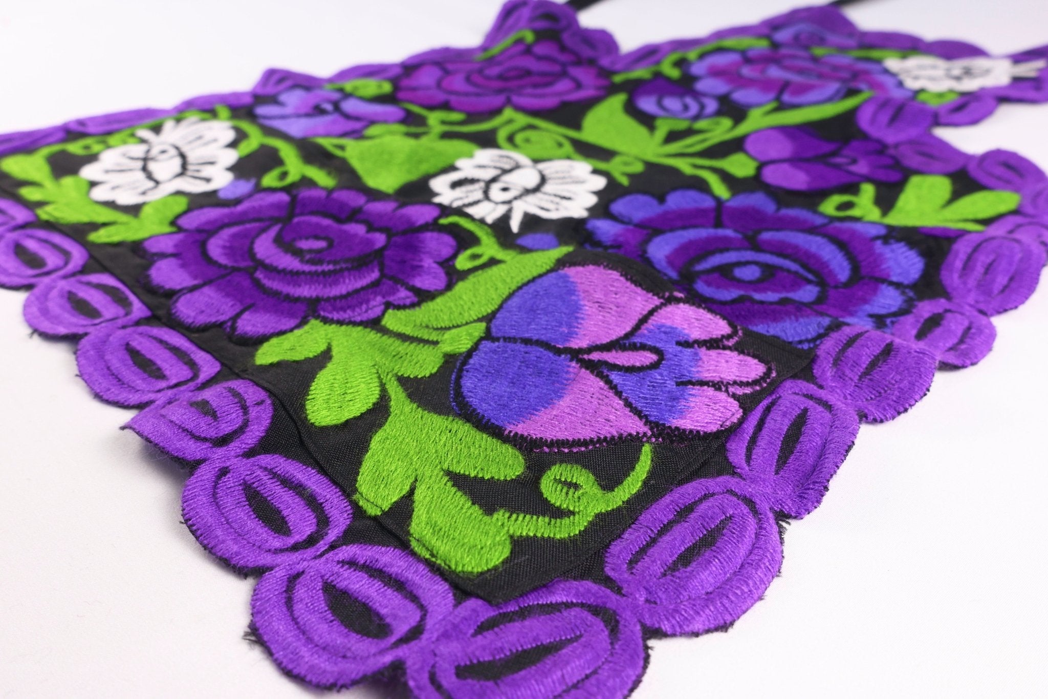 Embroidered Floral Apron Set La Vie Bien Embroidered Floral Apron Set