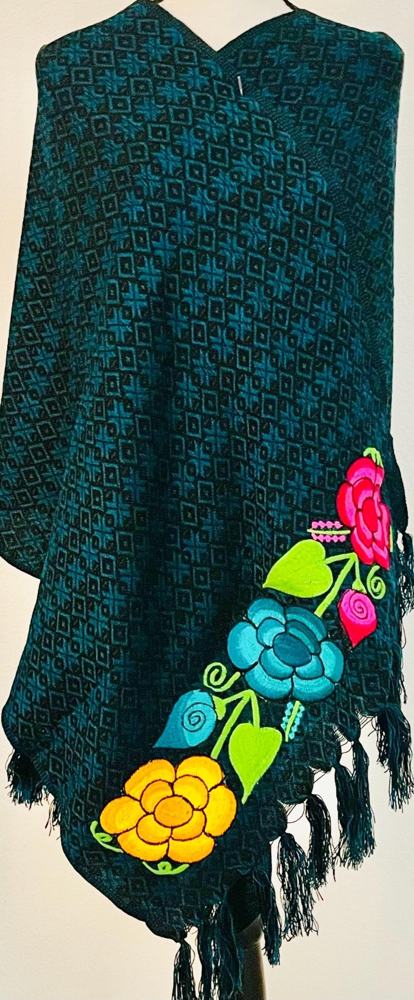 Embroidered Handmade Mexican Shawl Reboso Bordado Mexicano La Vie Bien Embroidered Handmade Mexican Shawl Reboso Bordado Mexicano