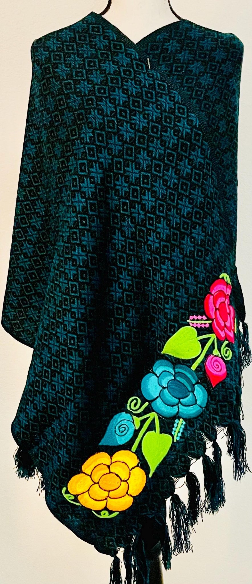 Embroidered Handmade Mexican Shawl Reboso Bordado Mexicano La Vie Bien Embroidered Handmade Mexican Shawl Reboso Bordado Mexicano