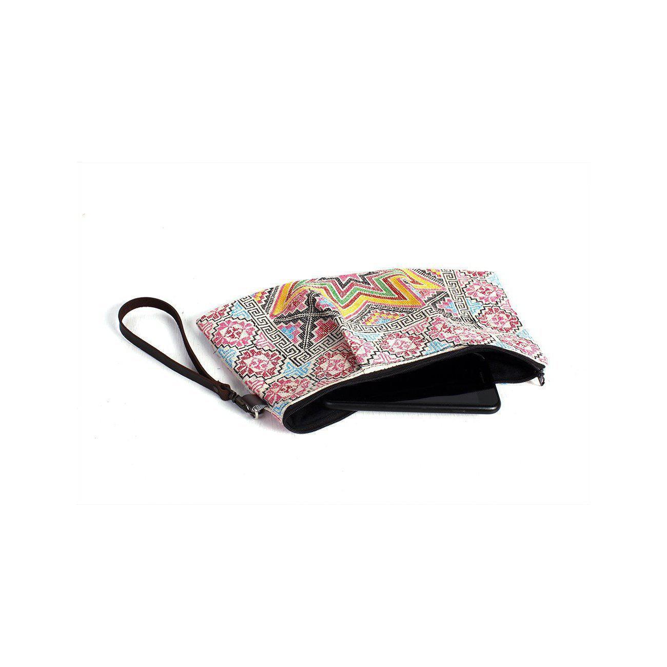 Embroidered Northern Star Wristlet - Thailand Bags La Vie Bien Embroidered Northern Star Wristlet - Thailand