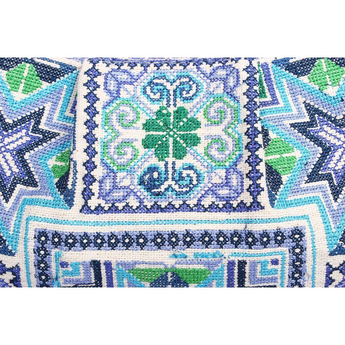 Embroidered Northern Star Wristlet - Thailand Bags La Vie Bien Embroidered Northern Star Wristlet - Thailand