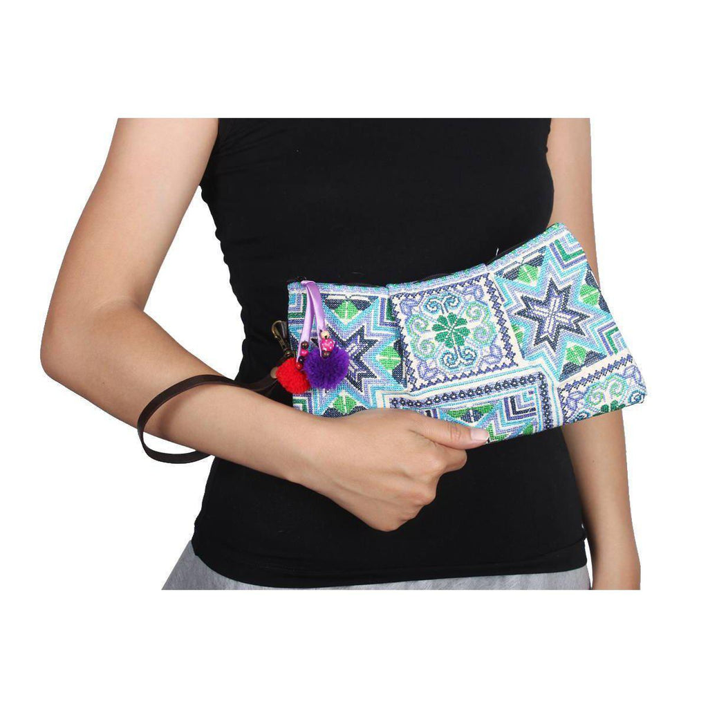Embroidered Northern Star Wristlet - Thailand Bags La Vie Bien Embroidered Northern Star Wristlet - Thailand