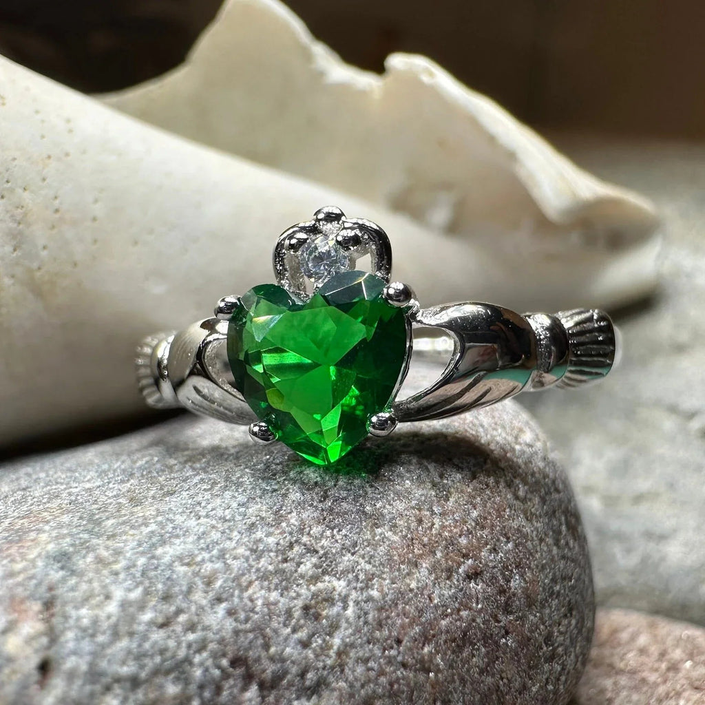 Emerald Green Claddagh Ring Ring La Vie Bien Emerald Green Claddagh Ring