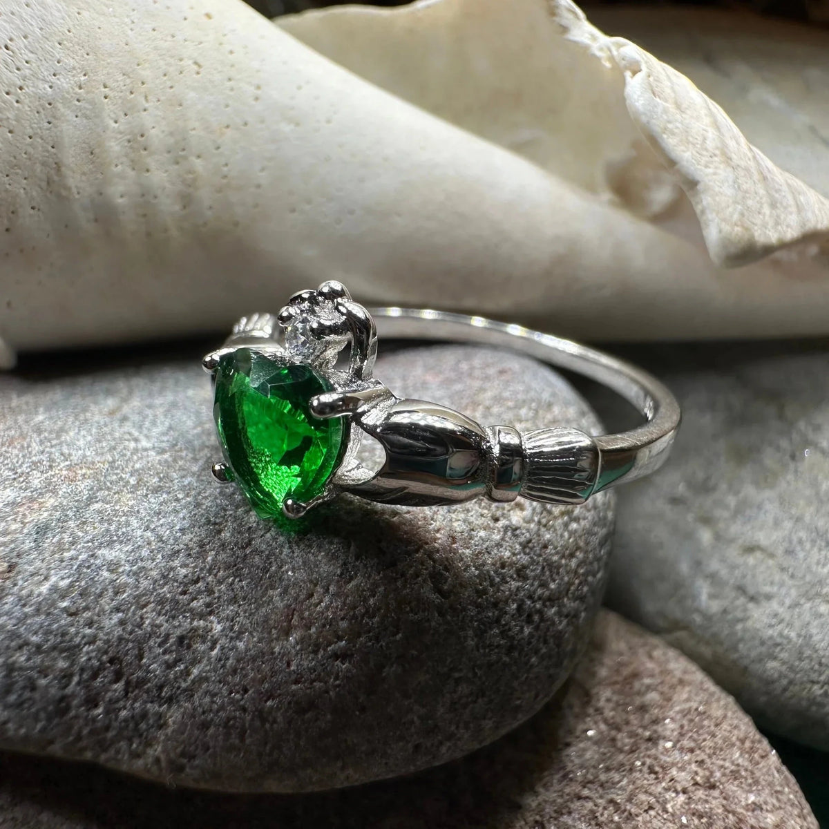 Emerald Green Claddagh Ring Ring La Vie Bien Emerald Green Claddagh Ring