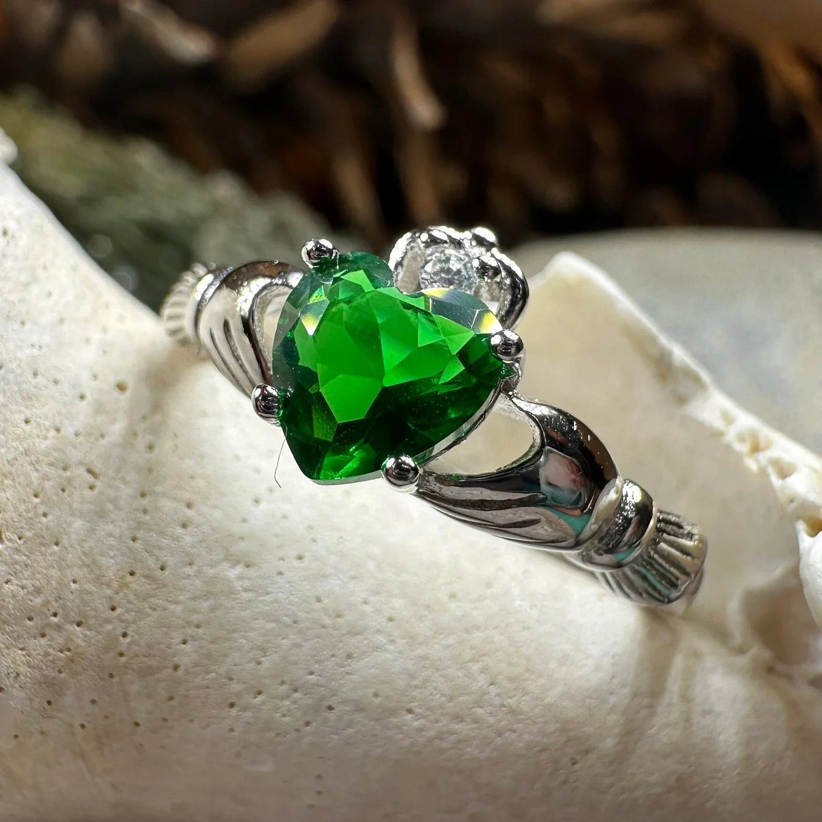 Emerald Green Claddagh Ring Ring La Vie Bien Emerald Green Claddagh Ring