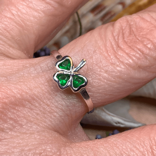 Emerald Isle Irish Shamrock Ring in Sterling Silver Ring La Vie Bien Emerald Isle Irish Shamrock Ring in Sterling Silver