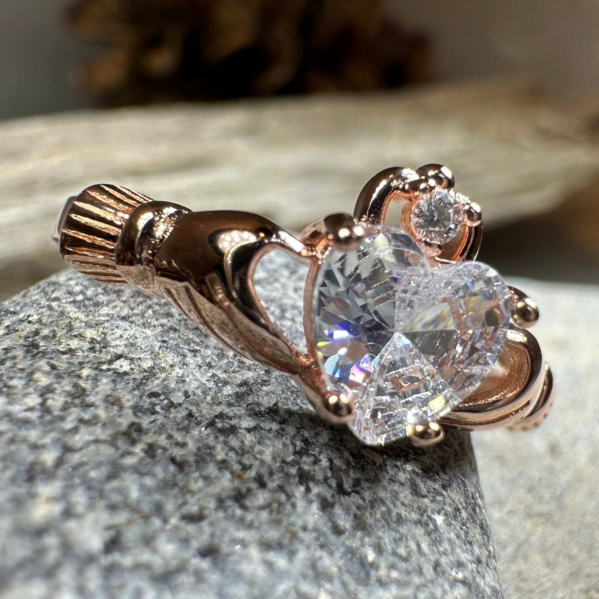 Emyvale Claddagh Ring Ring La Vie Bien Emyvale Claddagh Ring