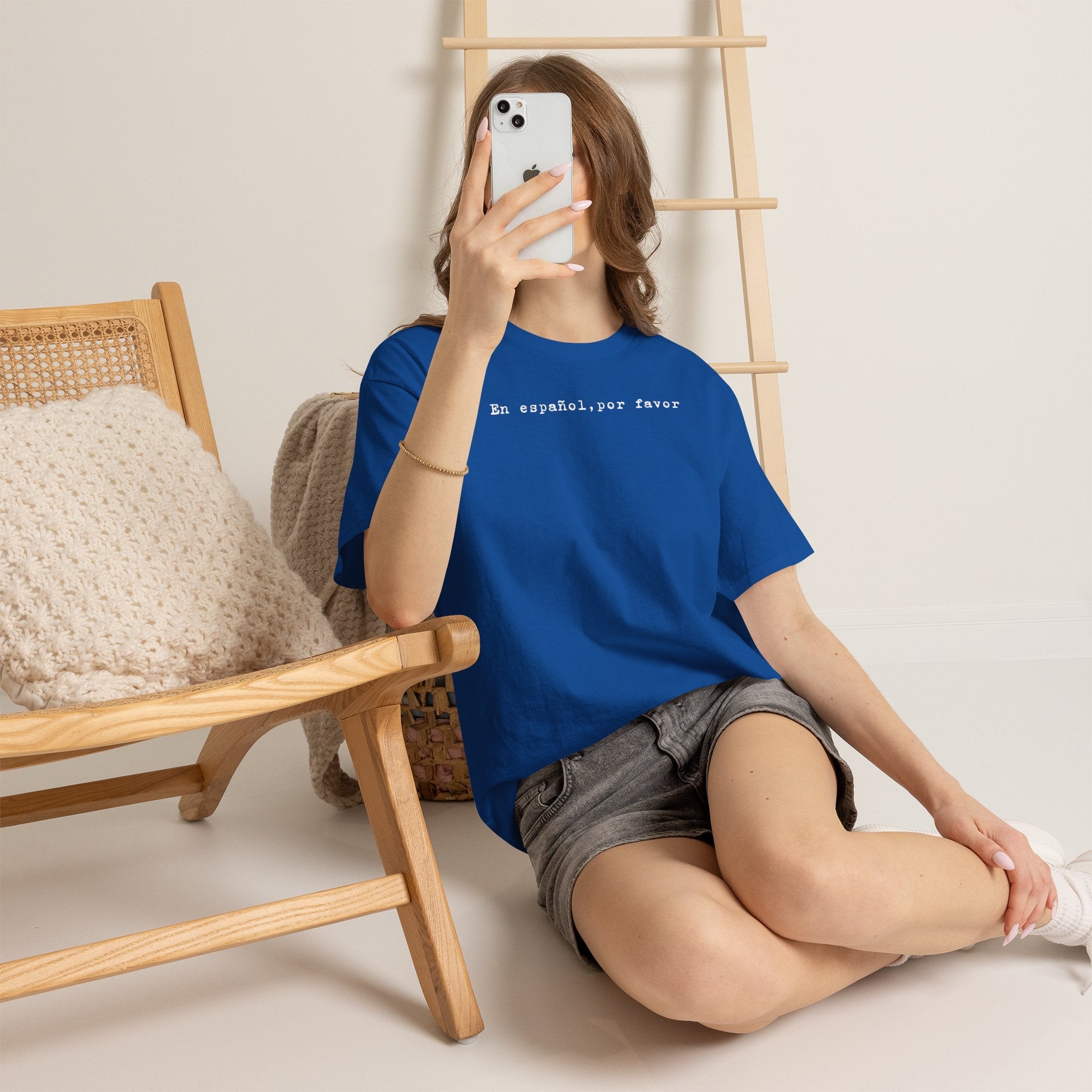 “En español, por favor.” Tee — Minimal Spanish Phrase T‑Shirt for Language Lovers T-Shirt La Vie Bien “En español, por favor.” Tee — Minimal Spanish Phrase T‑Shirt for Language Lovers