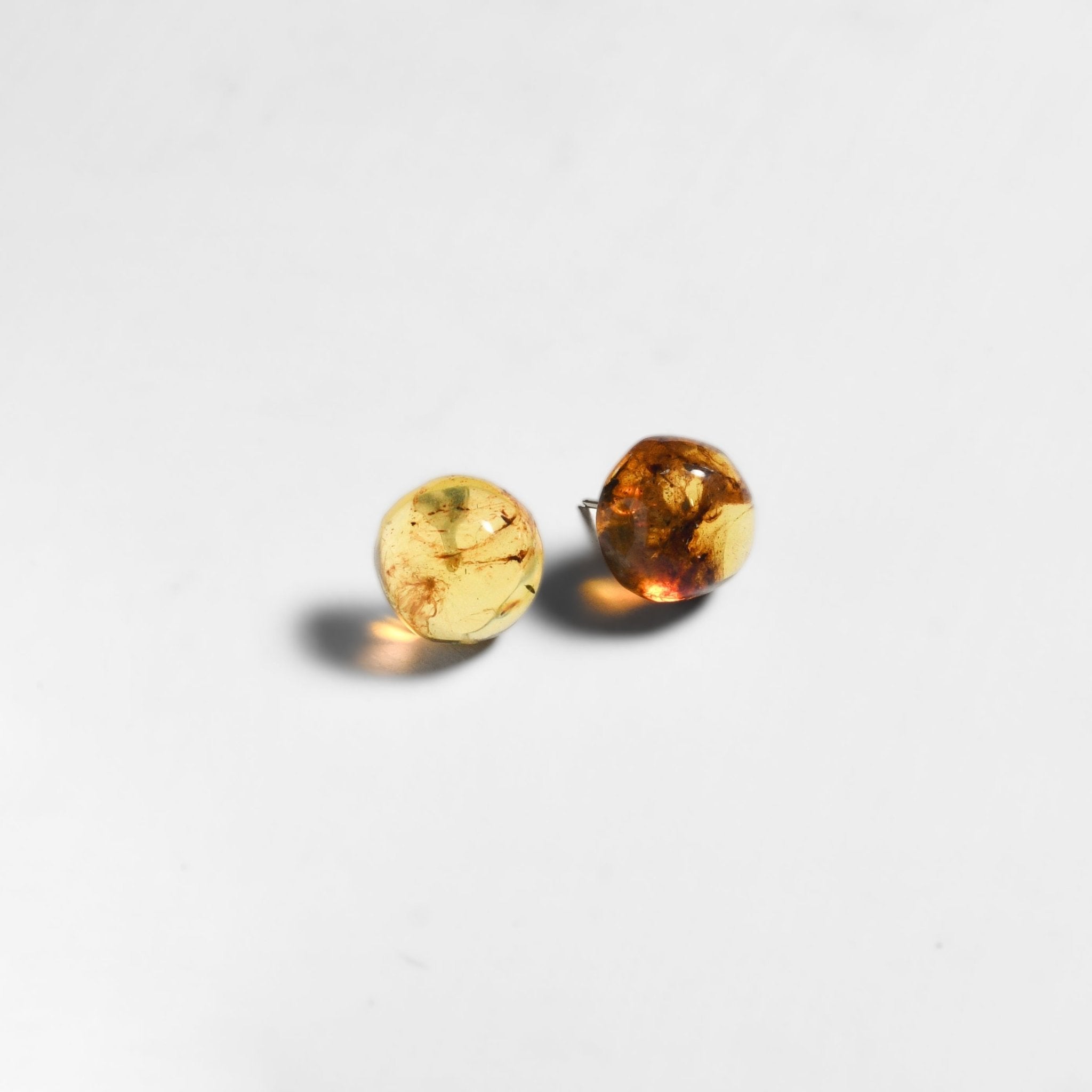 Erika Amber Stud Round Earrings Natural Resin Energetic - Mexico Jewelry La Vie Bien Erika Amber Stud Round Earrings Natural Resin Energetic - Mexico