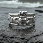 Eternally Celtic Claddagh Band Ring Ring La Vie Bien Eternally Celtic Claddagh Band Ring